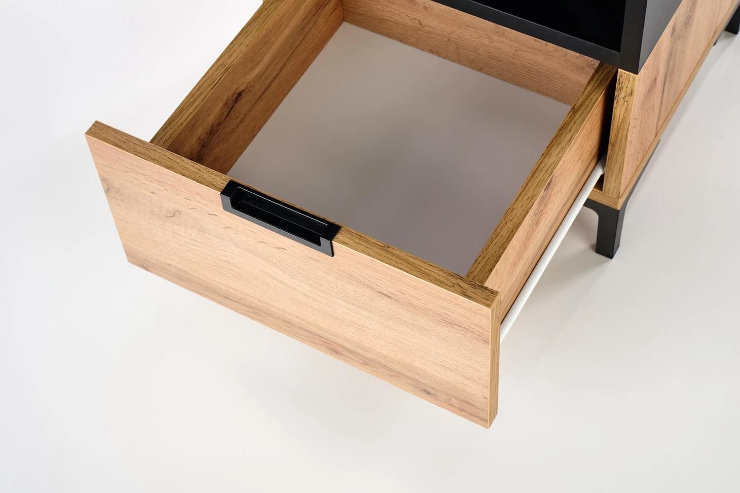 Naktinis staliukas SILVIA Miegamojo baldai Naktiniai staliukai